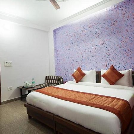 Airport Hotel Green Heights New Delhi Ngoại thất bức ảnh
