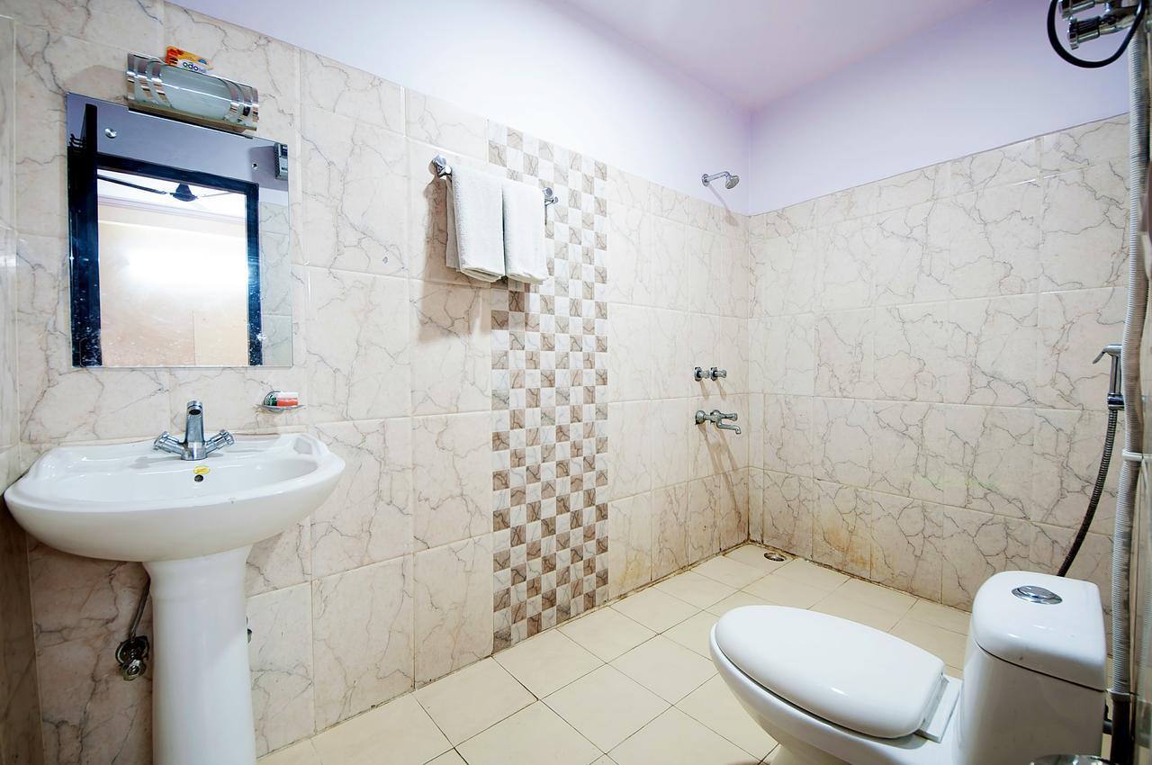 Airport Hotel Green Heights New Delhi Ngoại thất bức ảnh